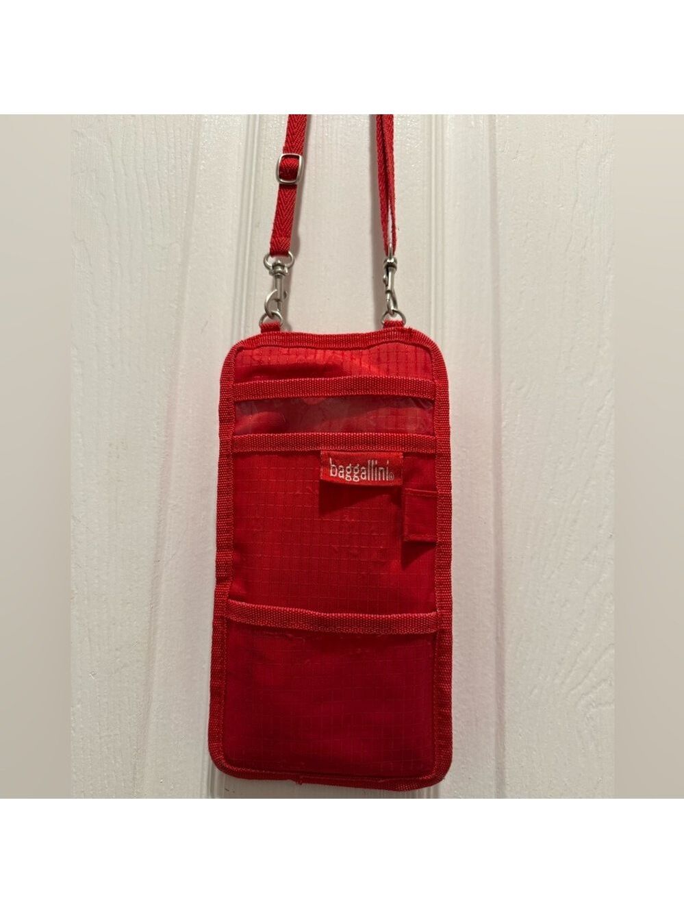 BAGGALLINI RED NYLON NECK STRAP, PASSPORT HOLDER, TRAVEL DOCUMENT ORGANIZER BAG - Picture 2 of 16